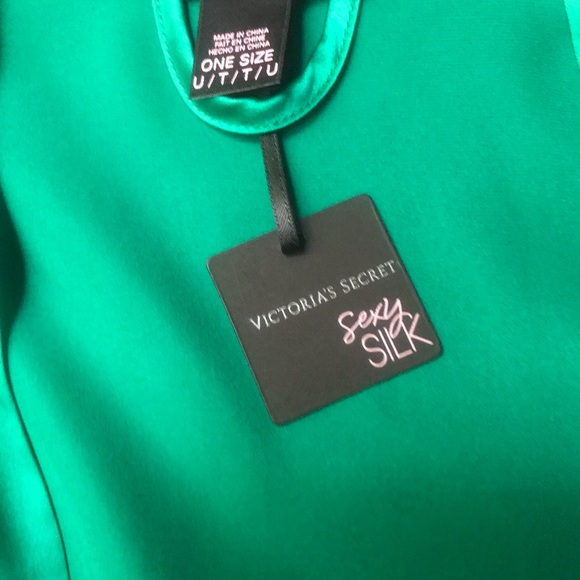 Victorias Secret Holiday Emerald Green Silk Robe and Satin & Lace Slip - S - NWT - Picture 12 of 12